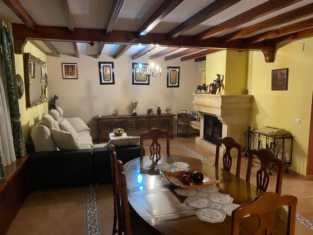 Villa Ana Romilla المظهر الخارجي الصورة